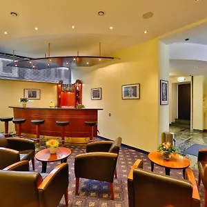 Superior Praesident Otel