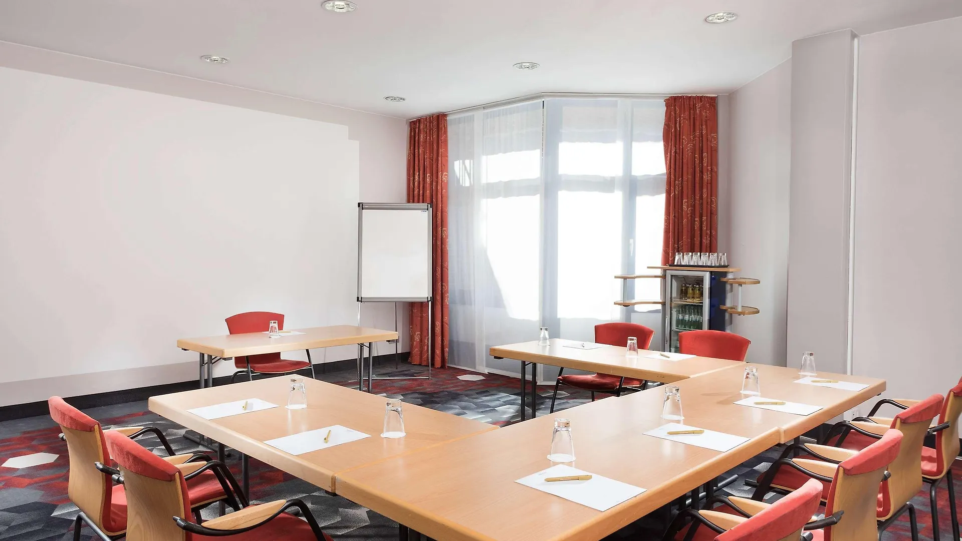 Mercure Hotel Munchen Neuperlach Sud 4*, Мюнхен
